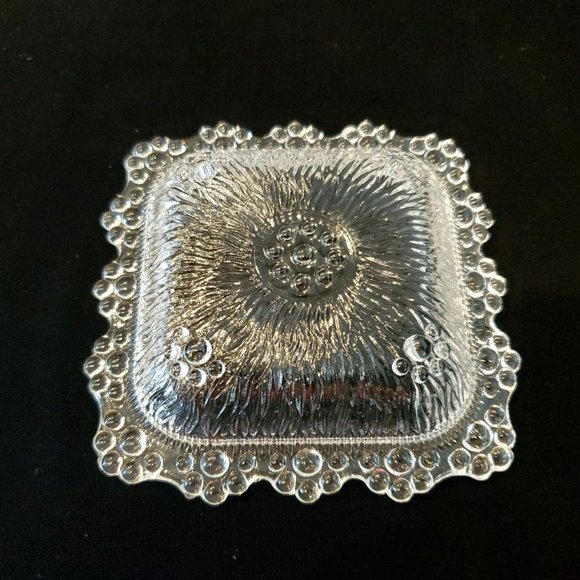 Two (2) Beautiful Vintage Clear Glass Trinket Dishes Coasters Unique Design 4x4 - Picture 5 of 7